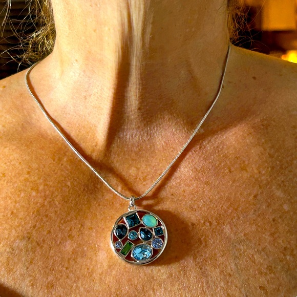 Touchstone Crystal Swarovski Crystals with rhodium. Doesn’t tarnish or fade. - Picture 3 of 7